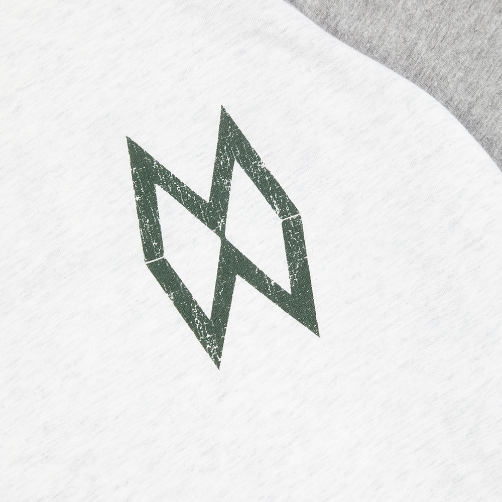 MW Raglan Detail